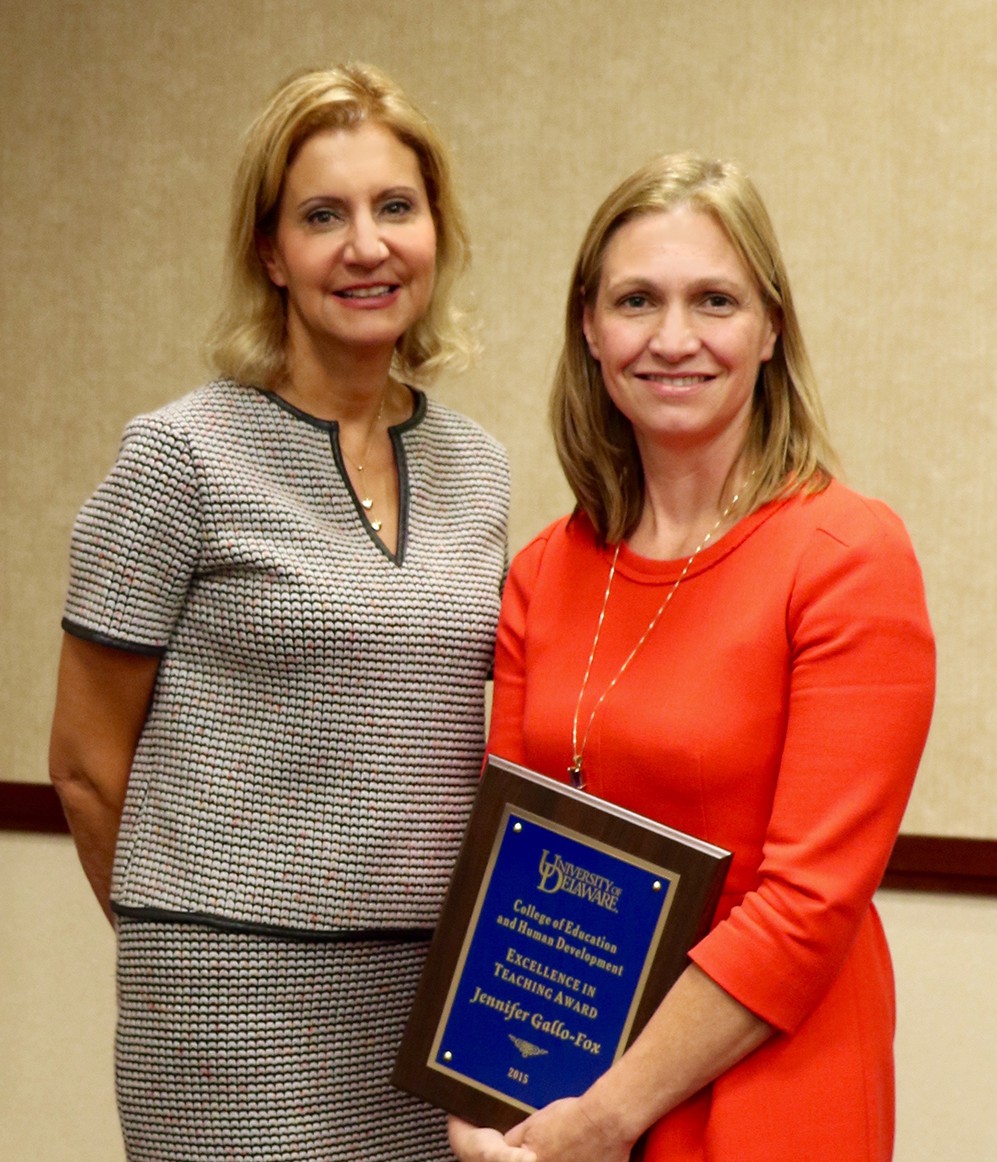 Bahira Trask presents teaching award to Jen Gallo Fox