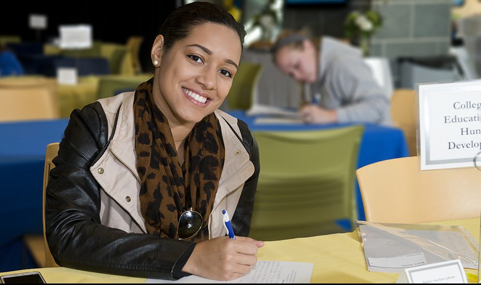 CEHD student writes thank you at Gratitude Gala 2016 Ca
