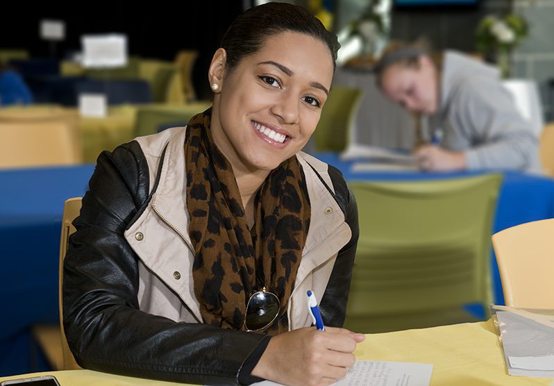 CEHD student writes thank you at Gratitude Gala 2016 Ca