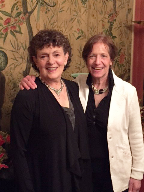 Roberta Golinkoff and Kathy Hirsh receive AERA award