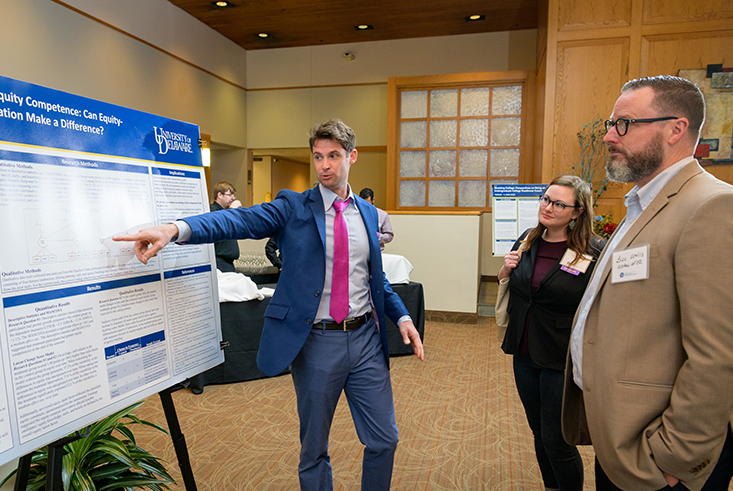 Doctoral student presents research poster at the Steele Symposium