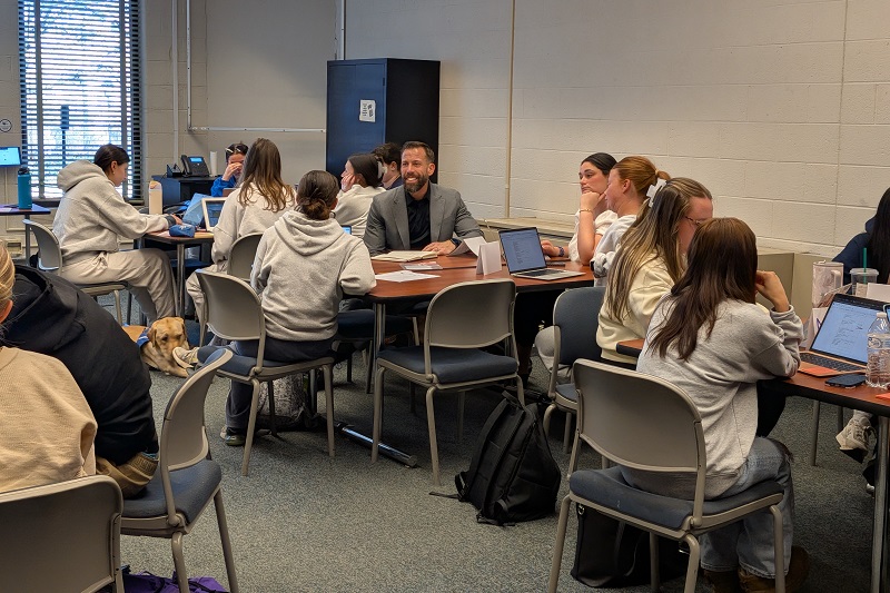 Saylor visited a class taught by Professor Kristen Ritchey and spoke with UD students. 